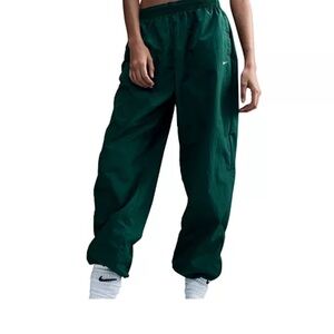 women nike green essential jogger xs